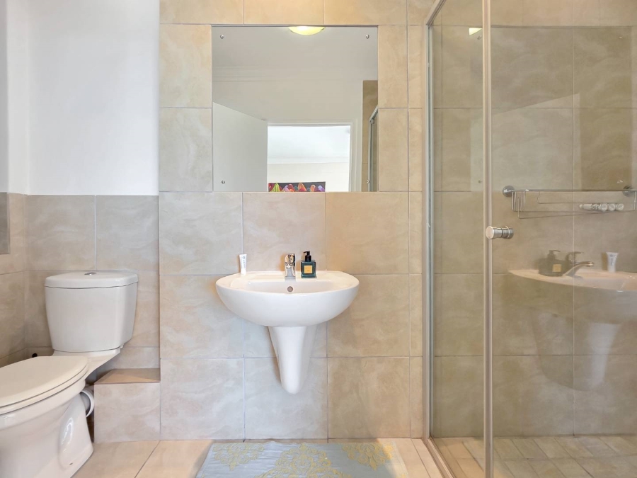 3 Bedroom Property for Sale in Sea Point Western Cape